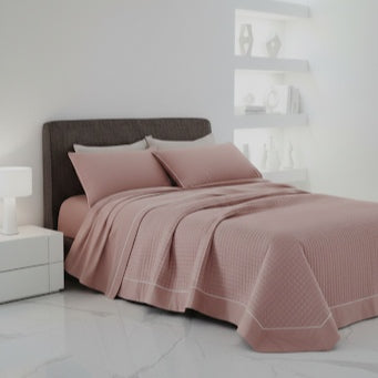 Trapuntino Matrimoniale LAGOM - Percalle Puro Cotone con Piping Artigianale - Barrile donna